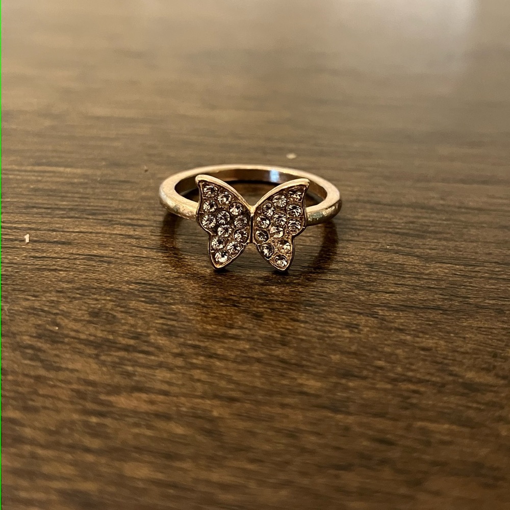 Gold Rhinestone Butterfly Ring - Picture 4 of 4
